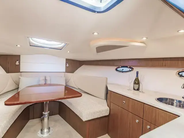 Tiara Yachts 3100 Coronet