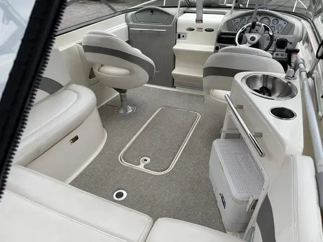 Bayliner 702