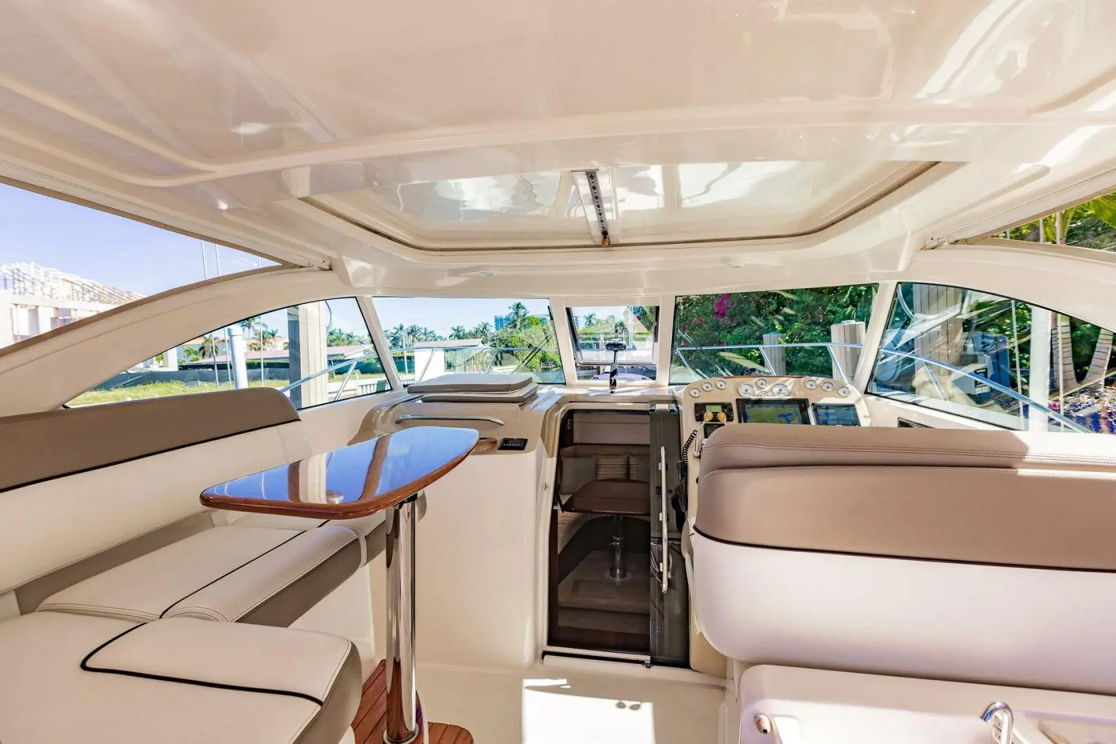 2015 Tiara 3100 coronet