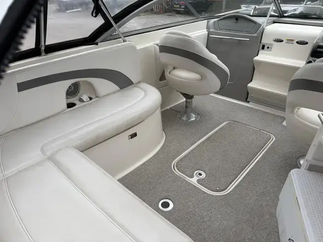 Bayliner 702