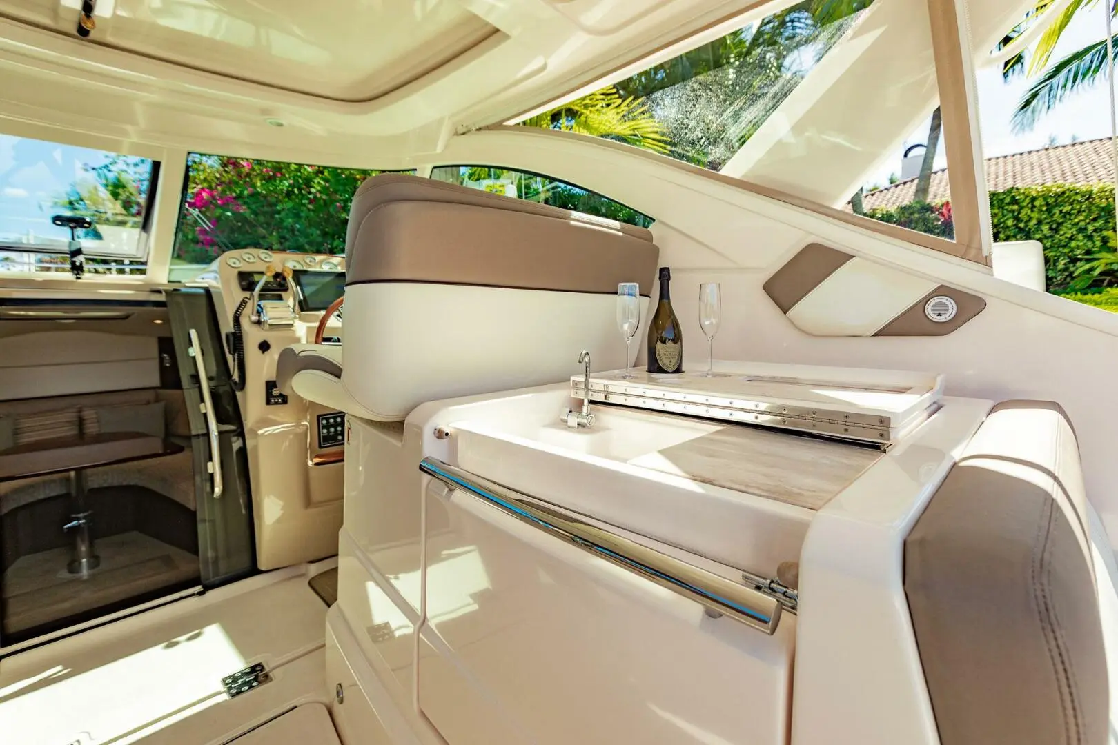 2015 Tiara 3100 coronet