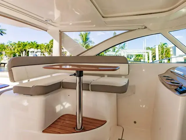 Tiara Yachts 3100 Coronet