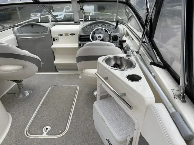 Bayliner 702