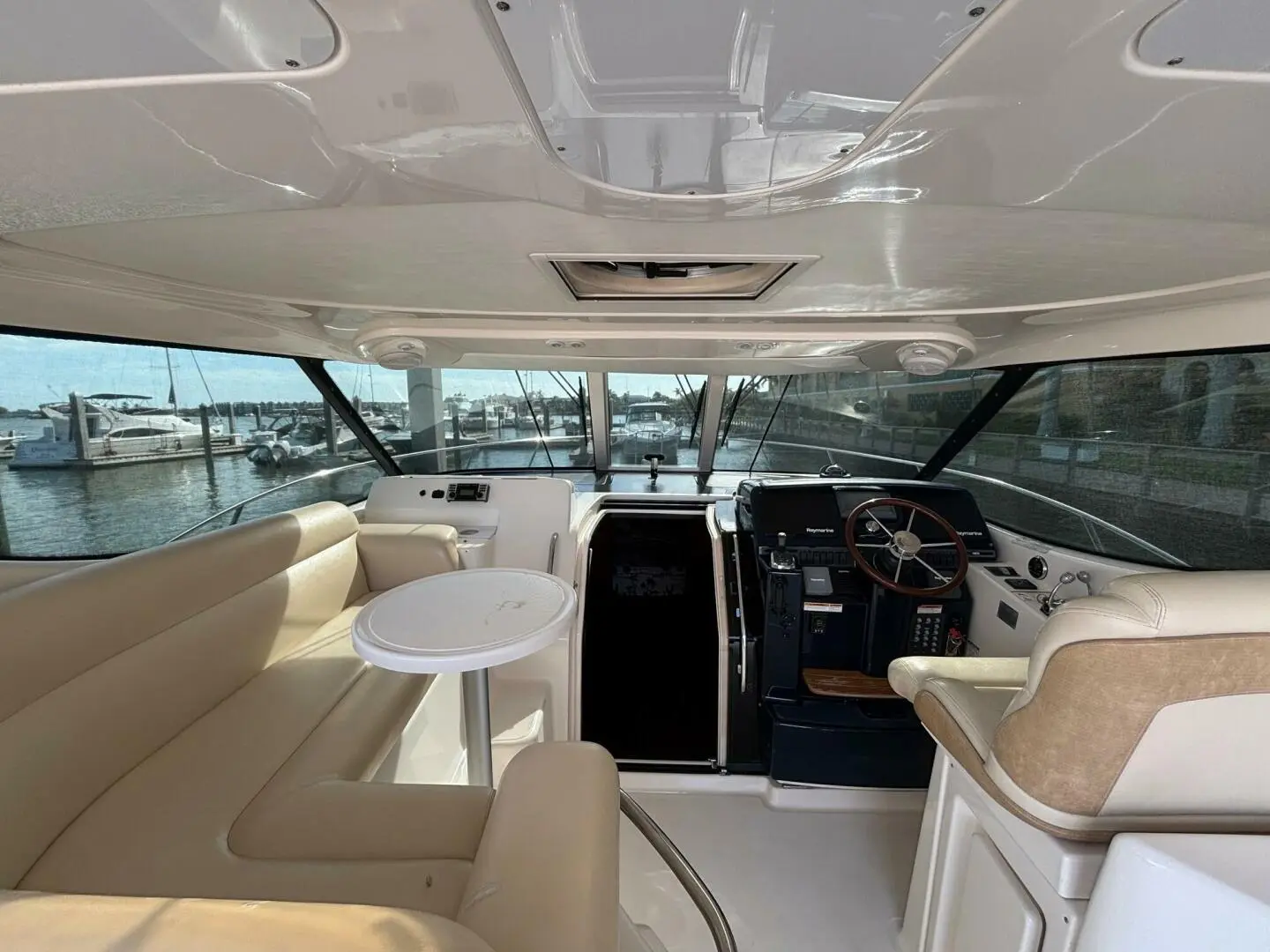 2010 Tiara 3900 sovran