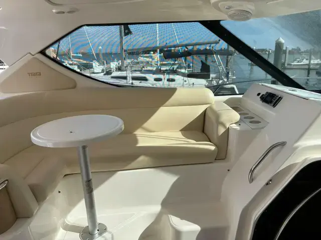 Tiara Yachts 3900 Sovran