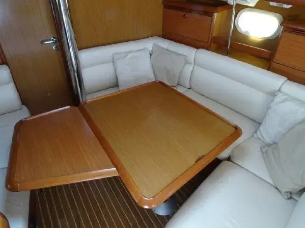 2005 Jeanneau sun odyssey 37