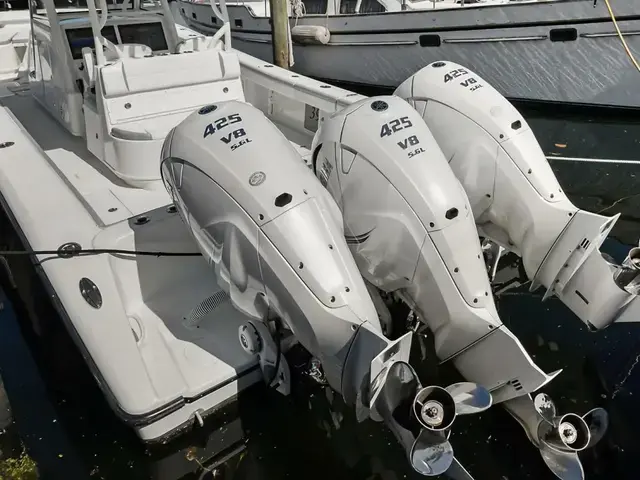 Yellowfin Center Console