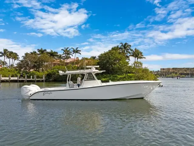 Yellowfin Center Console