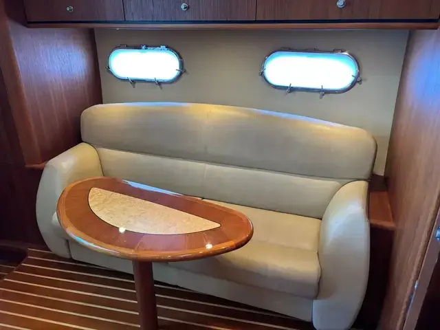 Tiara Yachts 3900 Sovran