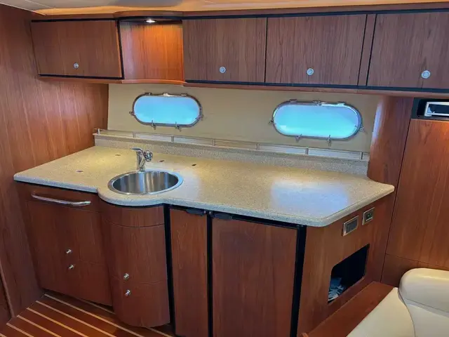 Tiara Yachts 3900 Sovran