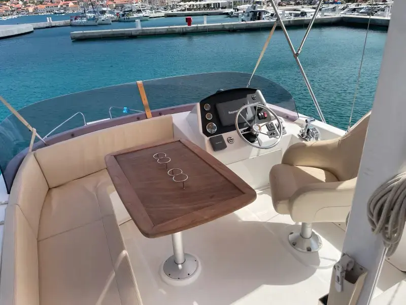 2012 Beneteau swift trawler 34 fly