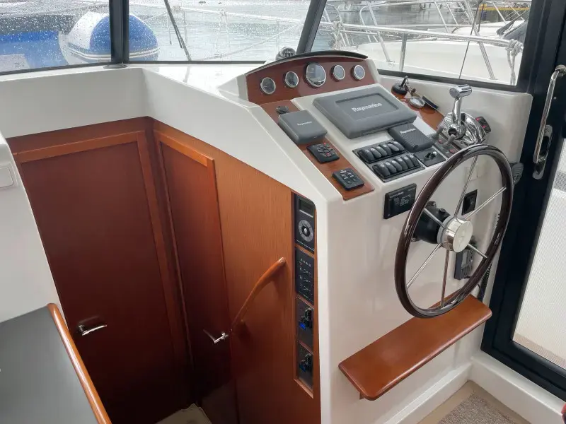 2012 Beneteau swift trawler 34 fly