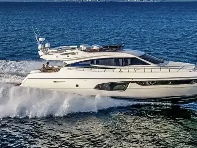 Ferretti Yachts 650 Flybridge