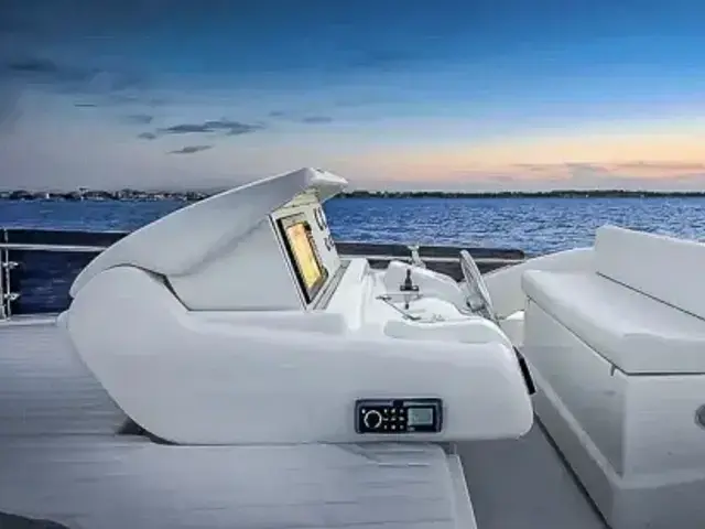 Ferretti Yachts 650 Flybridge