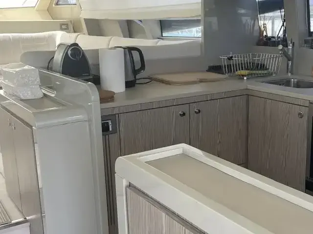 Ferretti Yachts 650 Flybridge