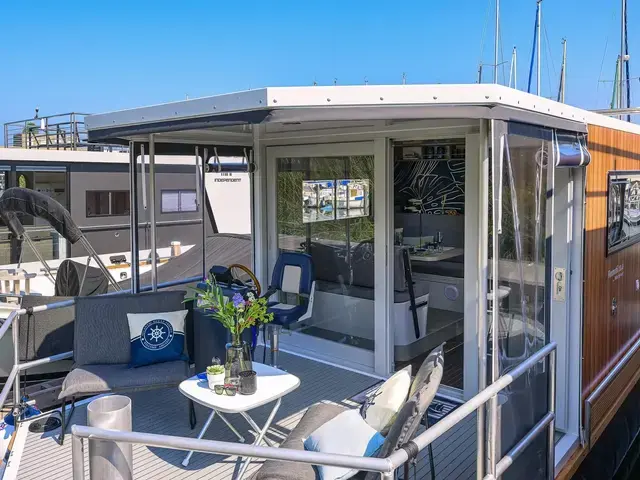 Flexmobil Houseboat Insula