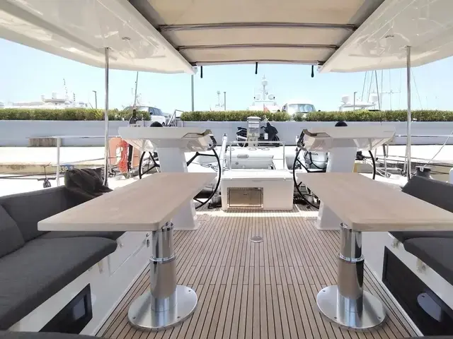 Hanse 548