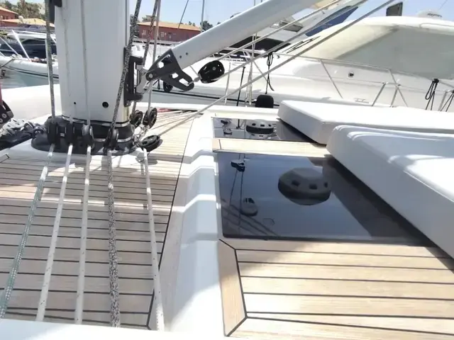 Hanse 548