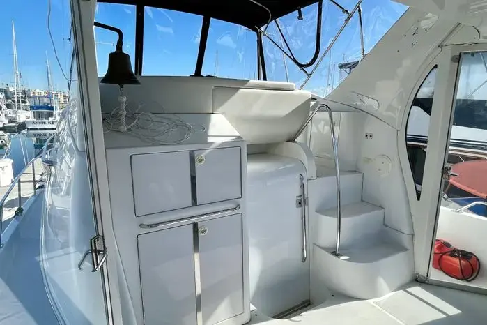 2001 Carver 396 motor yacht