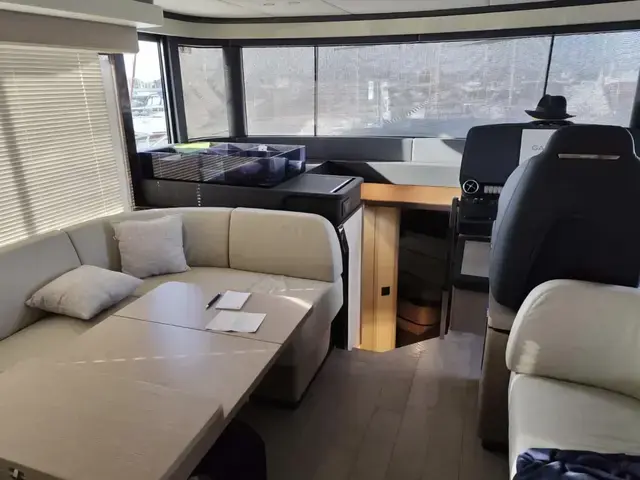 Absolute Navetta 52