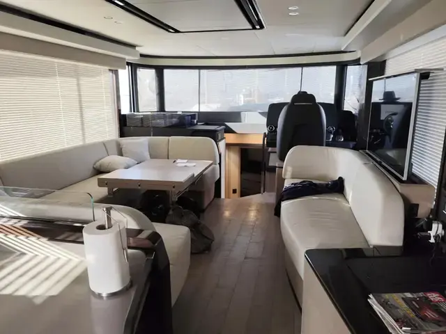 Absolute Navetta 52