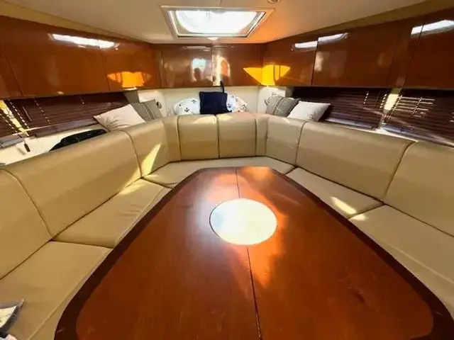 Sea Ray 370 Venture