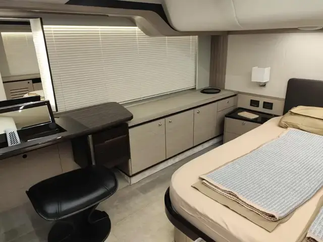 Absolute Navetta 52