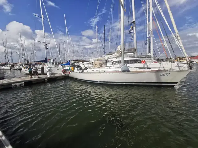 Beneteau 435