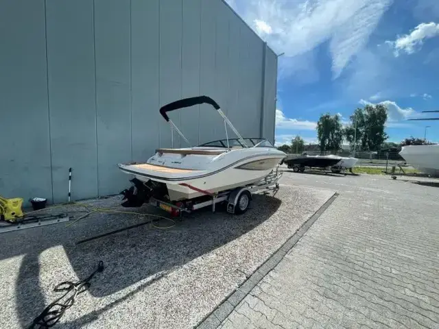 Sea Ray 190 SPX Bowrider