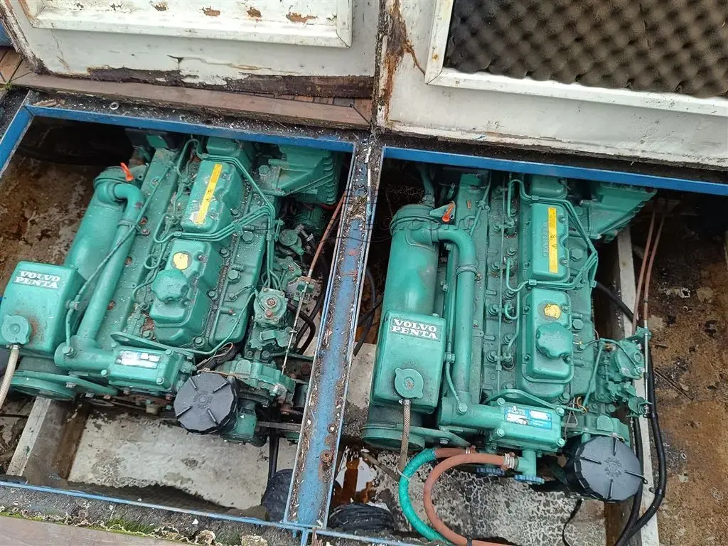 1989 Volvo Penta 1100 fly