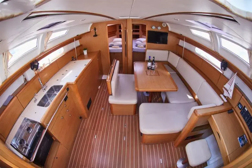 2010 Jeanneau sun odyssey 44i