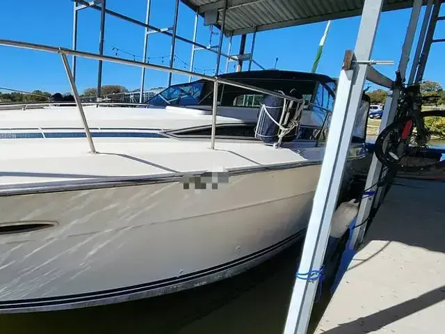 Sea Ray 390 Express Cruiser