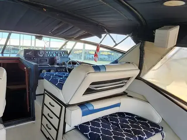 Sea Ray 390 Express Cruiser