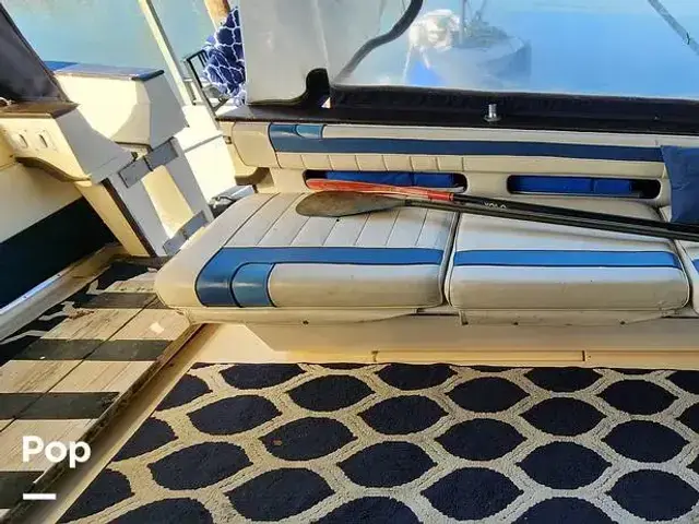 Sea Ray 390 Express Cruiser