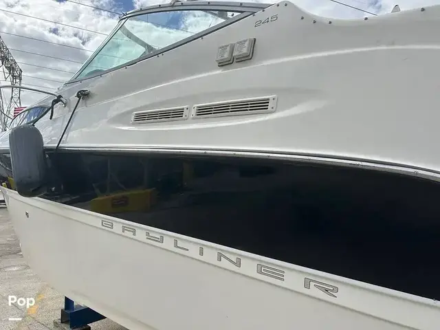 Bayliner 245 Cruiser