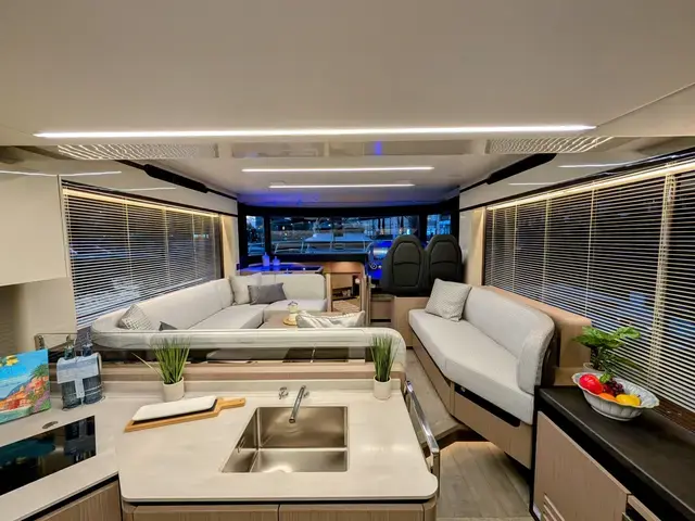 Absolute Navetta 48