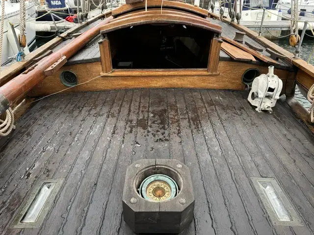 Classic Plymouth Hooker Gaff Cutter