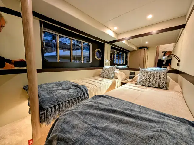 Absolute Navetta 48