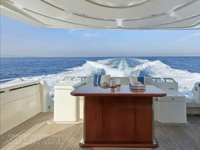 Ferretti Yachts 68