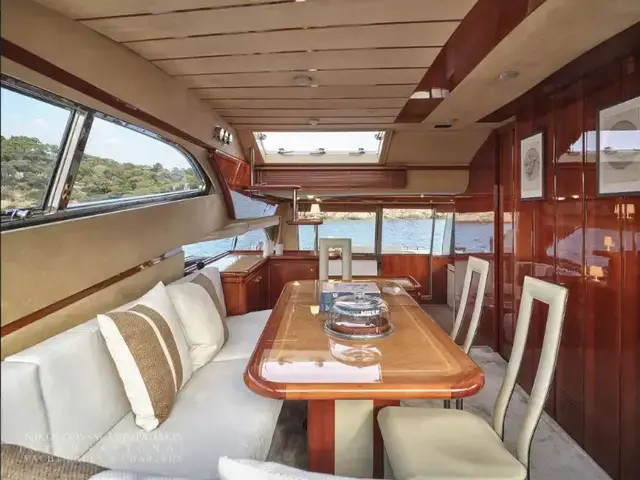 Ferretti Yachts 68