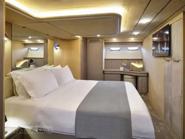 Ferretti Yachts 68