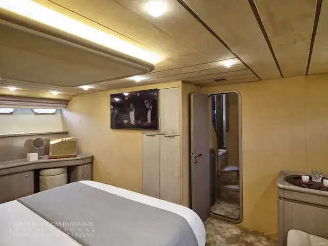 Ferretti Yachts 68