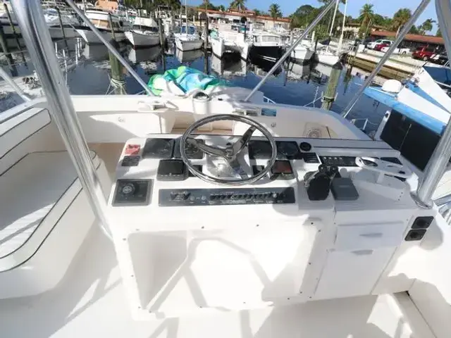 Luhrs 40 Convertible