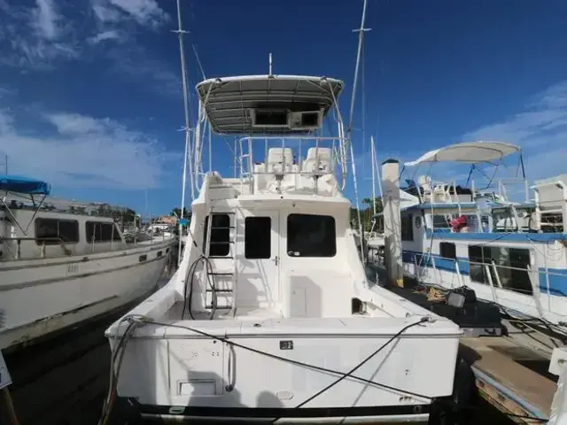 Luhrs 40 Convertible