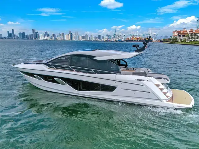 Sunseeker Predator 65