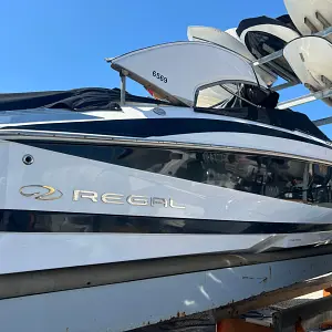 2010 Regal 2500 Bowrider