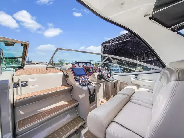 Sea Ray 330 Sundancer