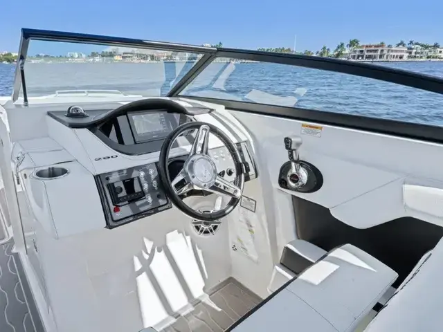 Sea Ray 290 Sundeck