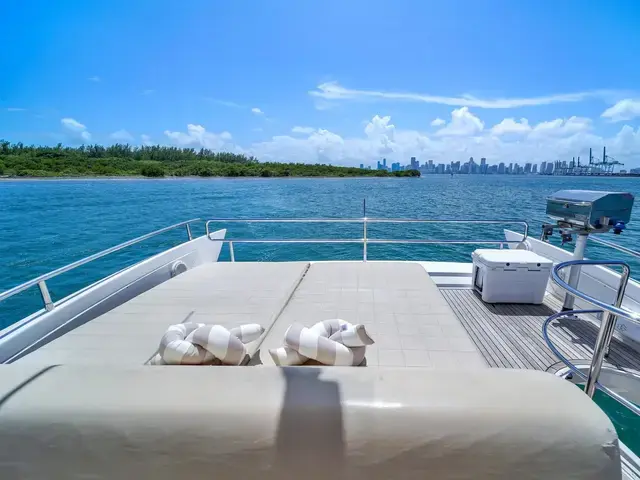 Azimut 64 Flybridge