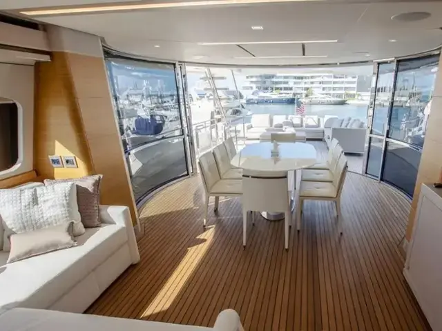 Custom Line Navetta 28